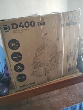 Cadeira de Rodas D400 T48 Dellamed nova na caixa