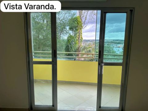 Aluga-se apartamento