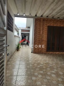 Casa em Rua Senador Lúcio Bittencourt - Esplanada dos Barreiros - São Vicente/SP
