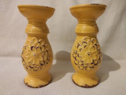 Par de Castiçais Indianos Amarelo com Flor