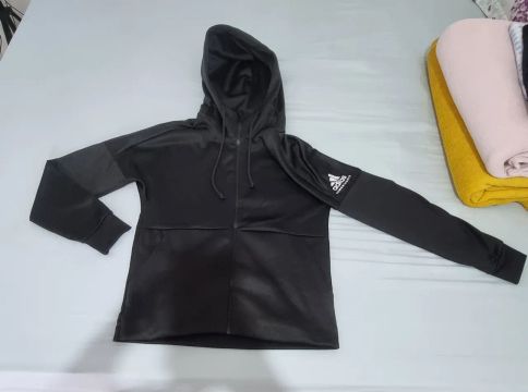 Casaco Adidas - Tamanho P adulto