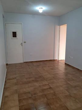 Apartamento com ótima localização. 