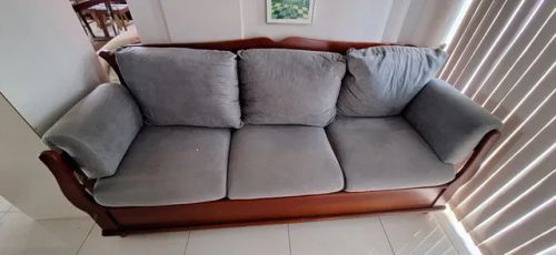 Sofa 3 Lugares em madeira