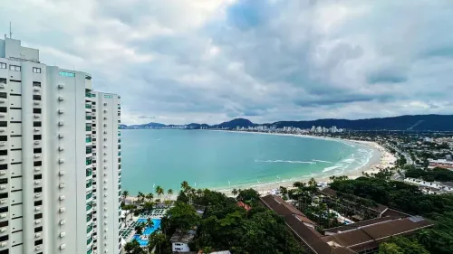 Apartamento alto padrão à VENDA no Guarujá, litoral de São Paulo, Condomínio Tortugas