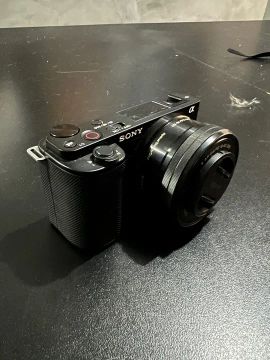 Câmera Sony ZV-E10 + lente 16-50mm