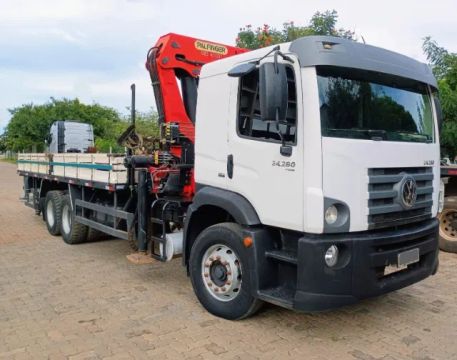 VOLKS 24.280  19/20 Truck e  Munck Madal 45007 Ano 2019 Carroceria 7 mtrs