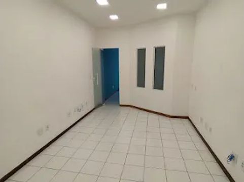 Imóvel para aluguel possui 35 metros quadrados em Centro - Guarapari - ES