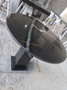 Mesa em granito para 4 cadeiras!
