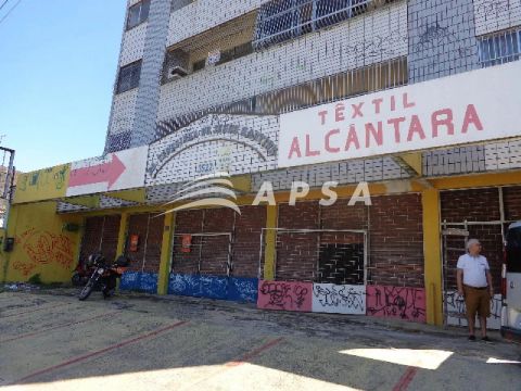 LOJA COM BANHEIRO PRÓXIMO A AUTOPEÇAS RCHAGAS.