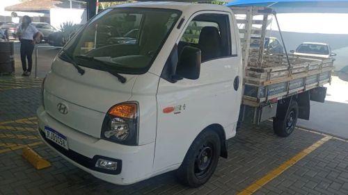 HYUNDAI HR 2.5 LONGO SEM CAÇAMBA 4X2 1.6V 130CV TURBO DIESEL MEC