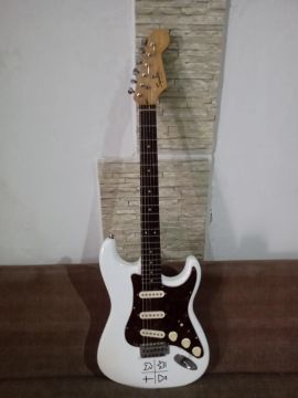 Guitarra Fender Squier ou Eagle