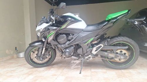 Motos KAWASAKI Z-800 no Brasil