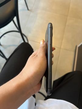 iPhone 11 Preto - 128GB