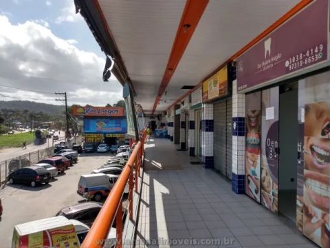 Imperdível! Loja de frente para locação no Shopping Via Lagos no bairro Arsenal.