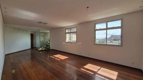 Apartamento com 4 quartos (1 suíte) no bairro Serra