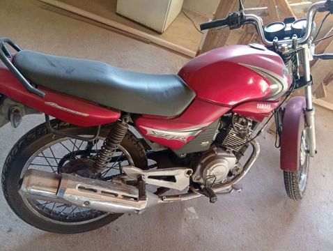 Moto Yamaha YBR 125