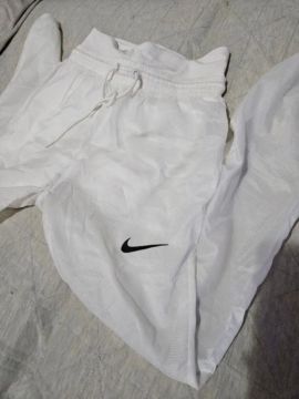 Calça Nike branca transparente de treino