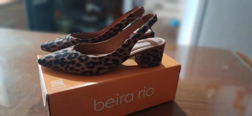 Scarpin bizzano animal print