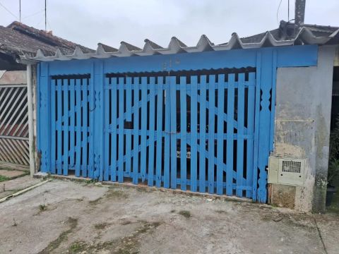 Térrea para venda com 70 metros quadrados com 2 quartos em Princesa - Praia Grande - SP