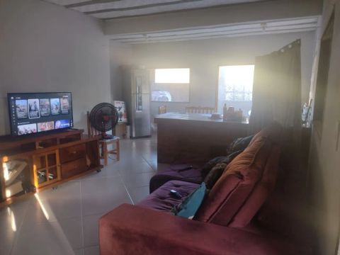 Vendo casa em Cardoso Moreira, bairro São Luiz .