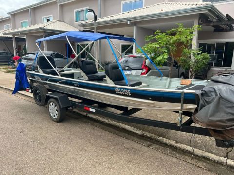 Barco de alumínio 5,5M - Pesca 