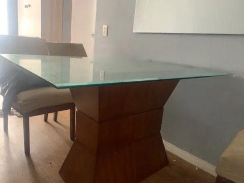 Mesa de jantar tampo de vidro 4 lugares sem cadeiras 