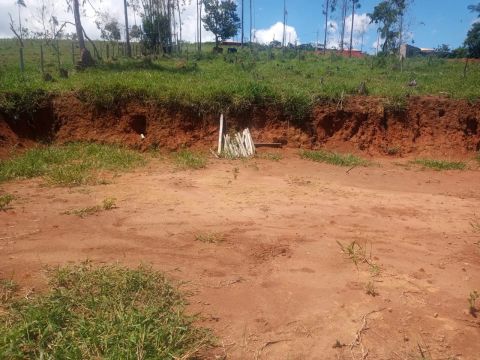 Vende se terreno 
