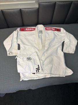 Kimono de Jiu-Jitsu Koral Fight Co. A4