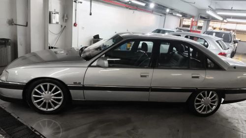Vendo omega 1993 super conservada 