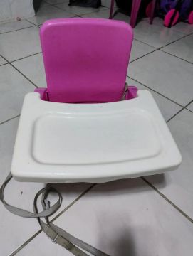 Cadeira de Alimentação Infantil Rosa - Usada