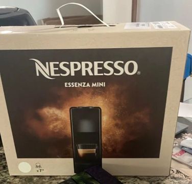 Cafeteira Nespresso Essenza Mini