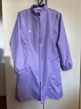 Jaleco em oxford cor lavanda