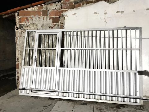 Portão de alumínio com motor 