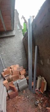 Tijolo de laje e 2,5 metros de calha