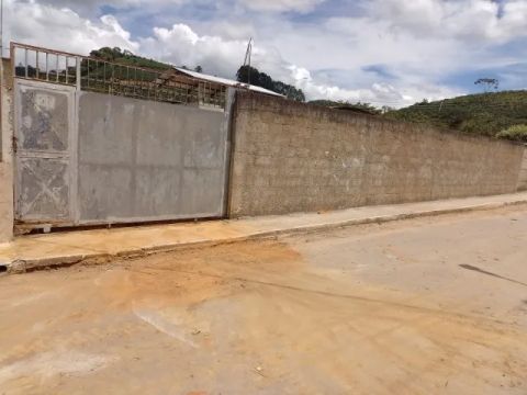 Terreno com 432m²