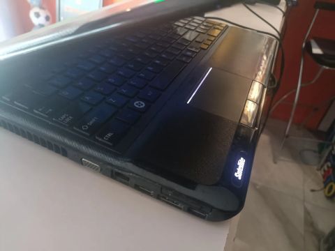 Notebook Satellite