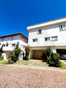 Casa para locação em São Paulo-SP, Parque dos Príncipes: 4 quartos, 2 suítes, 3 salas, 5 b