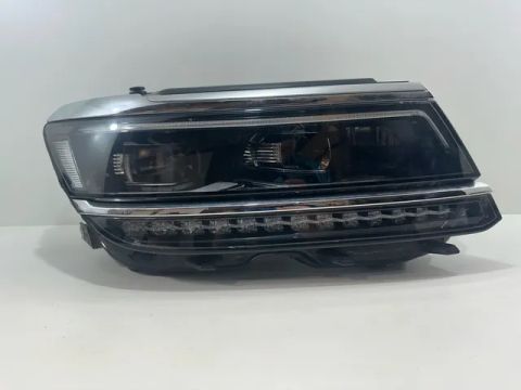 Farol completo original lado direito Tiguan Rline 2019