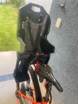 Cadeirinha infantil traseira para bicicleta 