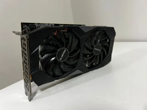RTX 2060 Gigabyte 6gb - Aceito troca em Placa Inferior