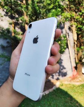 iPhone XR de 64GB - impecavel