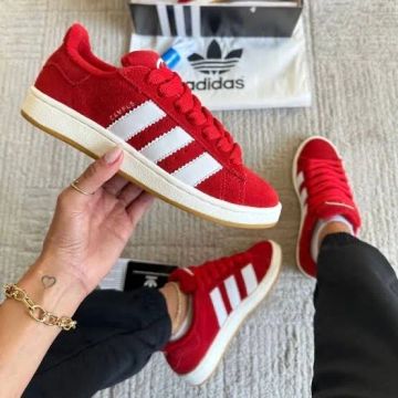 Tênis Adidas 