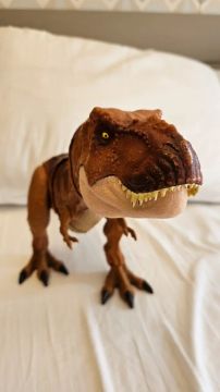 T. Rex, Jurassic World + Dinossauro Indoraptor Jurassic World