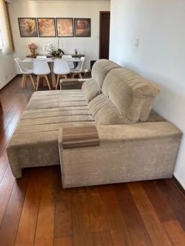 Sofá Retrátil Poltrona Estofado Suéde 04 lugares - Adquirido na Móveis Casa Verde - Oferta