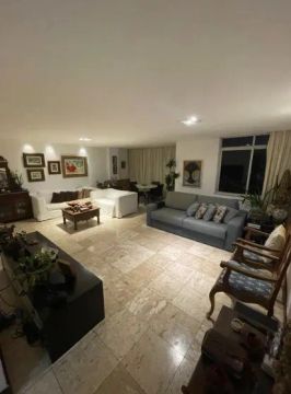 Apartamento 3 Quartos, Distribuído Em 150M² E 2 Vagas De Garagem No Rio Vermelho. 1H80KHF