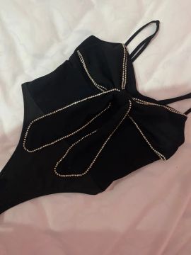 Body preto com detalhes em strass