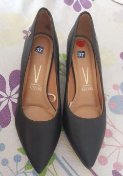 Sapatos  Vizzano scarpin bico fino salto bloco baixo preto