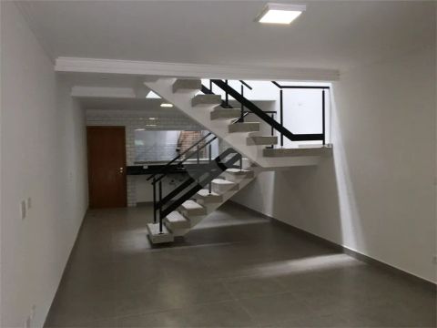 Sobrado com 3 quartos à venda ou para locação em Vila Mariza Mazzei - SP