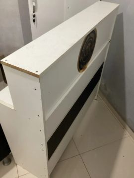 Escrivaninha/balcão em MDF 