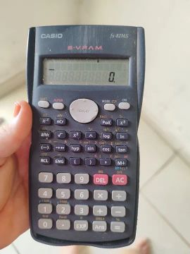 Calculadora Científica Casio fx-82MS
